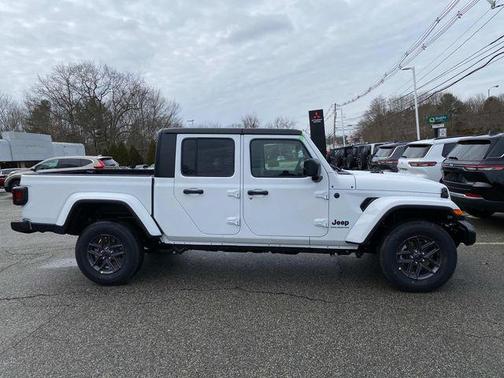 2025 Jeep Gladiator Sport S