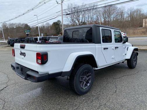 2025 Jeep Gladiator Sport S
