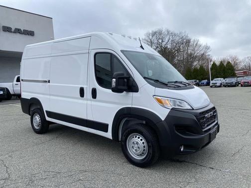 Bright White Clearcoat 2025 RAM ProMaster 2500 Tradesman