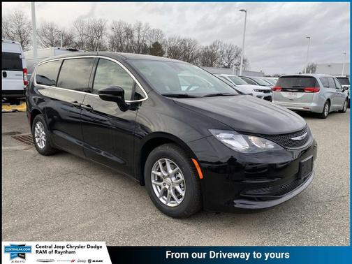 2026 Chrysler Voyager LX