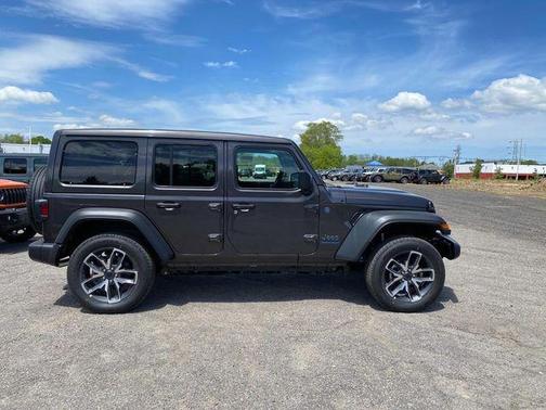 2025 Jeep Wrangler 4xe Sport S