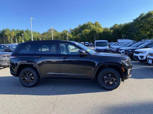 2025 Jeep Grand Cherokee Altitude