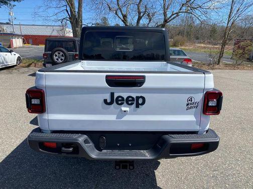 2025 Jeep Gladiator Willys