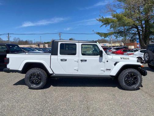2025 Jeep Gladiator Willys