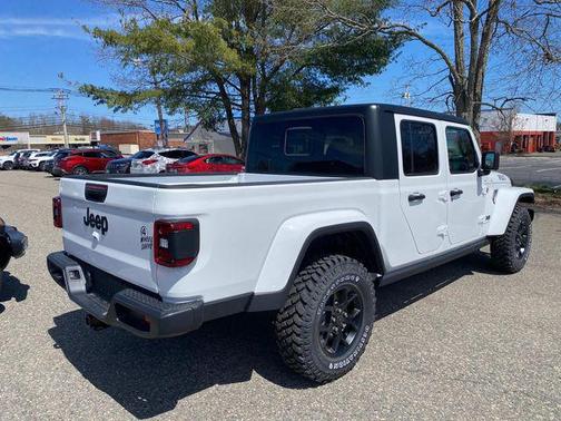 2025 Jeep Gladiator Willys