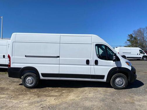 2025 RAM ProMaster 2500 Tradesman