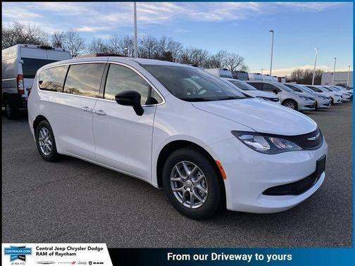 2026 Chrysler Voyager LX