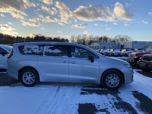 2026 Chrysler Pacifica L