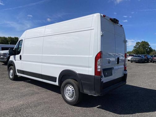 Bright White Clearcoat 2026 RAM ProMaster 2500 Tradesman