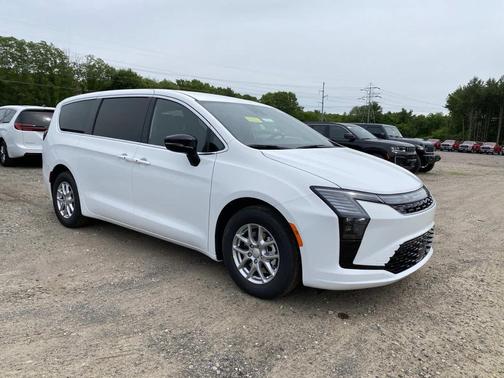 Bright White Clearcoat 2027 Chrysler Pacifica L