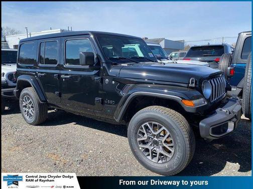 2025 Jeep Wrangler 4-Door Sahara 4x4