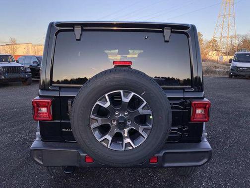 2026 Jeep Wrangler 4-Door Sahara 4x4