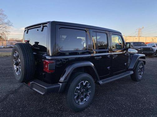 2026 Jeep Wrangler 4-Door Sahara 4x4