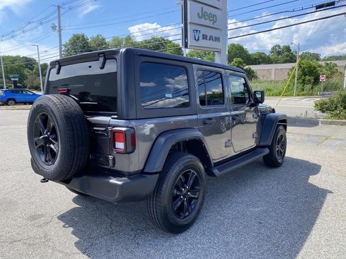 Granite Crystal Metallic Clearcoat 2022 Jeep Wrangler Unlimited Sport Altitude