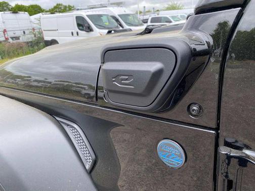 2025 Jeep Wrangler 4xe Sport S