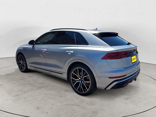 Florett Silver Metallic 2020 Audi Q8 55 Prestige