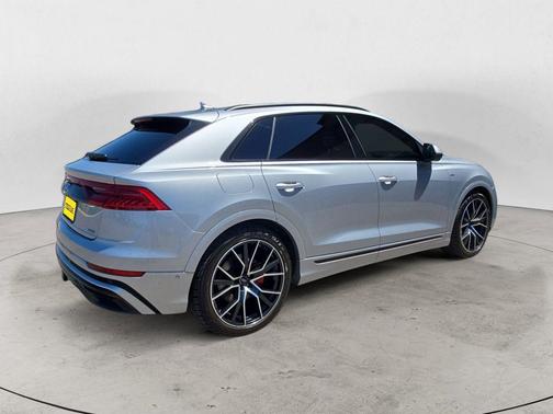 Florett Silver Metallic 2020 Audi Q8 55 Prestige