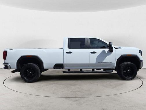 Summit White 2024 GMC Sierra 2500 Pro