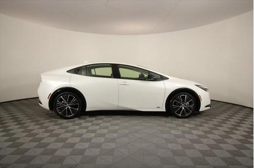 2023 Toyota Prius XLE