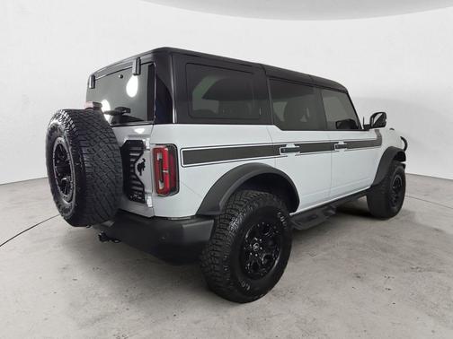 Oxford White 2024 Ford Bronco Wildtrak