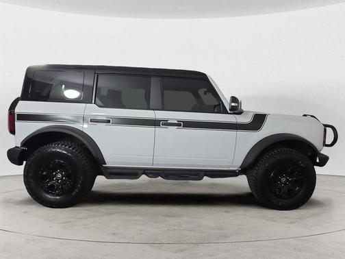 Oxford White 2024 Ford Bronco Wildtrak