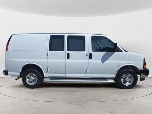 2024 Chevrolet Express 2500 RWD 2500 Regular Wheelbase WT