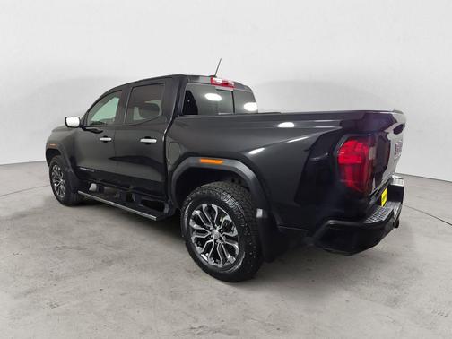 Onyx Black 2024 GMC Canyon Denali