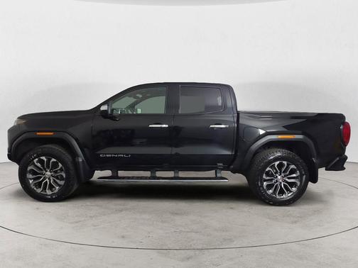 Onyx Black 2024 GMC Canyon Denali
