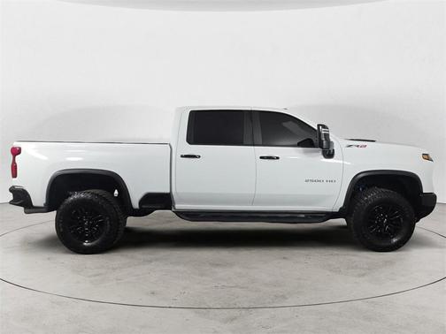 2024 Chevrolet Silverado 2500 4WD Crew Cab Standard Bed ZR2