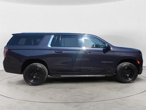 2022 Chevrolet Suburban LT
