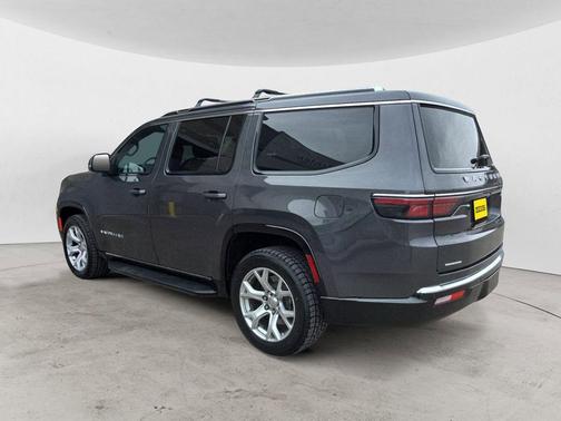 Baltic Gray Metallic Clearcoat 2022 Jeep Wagoneer Series II 4x4