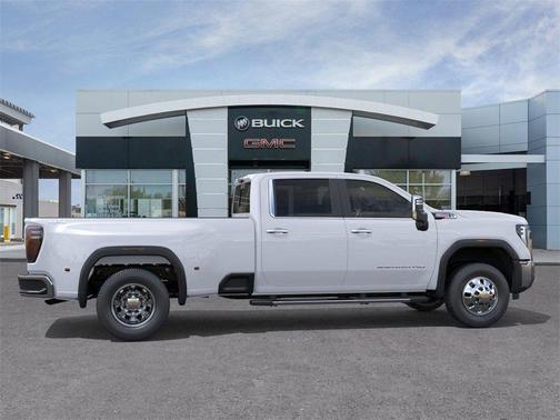 2026 GMC Sierra 3500 SLT