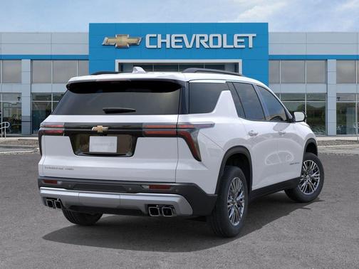 Summit White 2026 Chevrolet Traverse LT