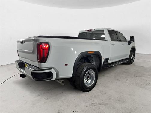 2022 GMC Sierra 3500 Denali