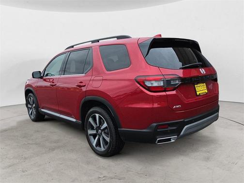 2025 Honda Pilot Touring 8-Passenger