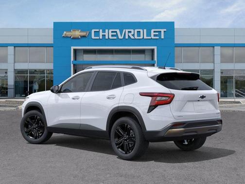 Summit White 2026 Chevrolet Trax FWD ACTIV