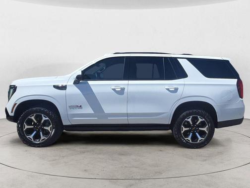 Summit White 2025 GMC Yukon AT4 4WD