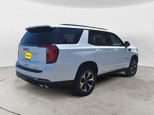 Summit White 2025 GMC Yukon AT4 4WD