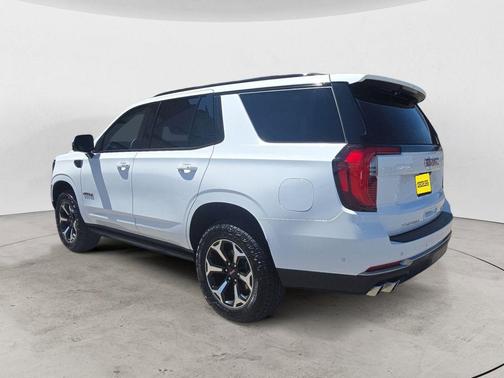 Summit White 2025 GMC Yukon AT4 4WD