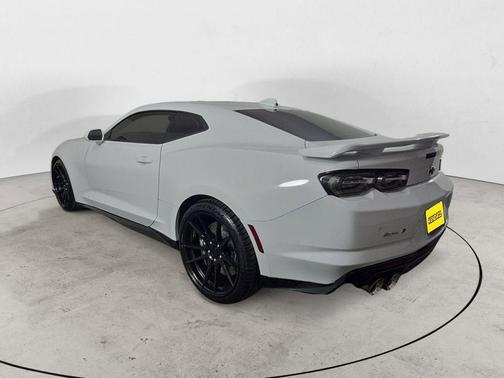 Summit White 2022 Chevrolet Camaro ZL1