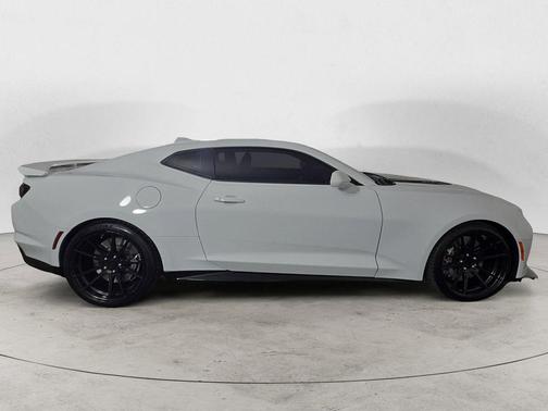 Summit White 2022 Chevrolet Camaro ZL1