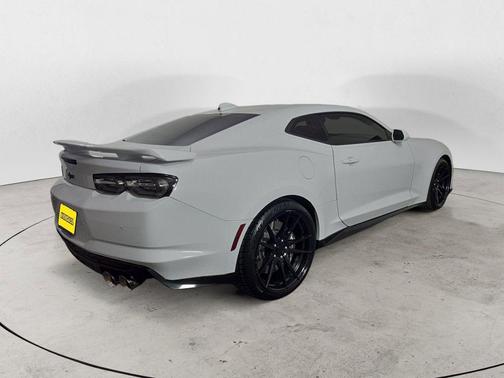 Summit White 2022 Chevrolet Camaro ZL1