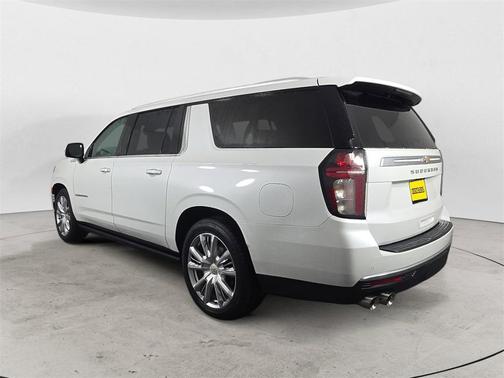 2023 Chevrolet Suburban 4WD High Country