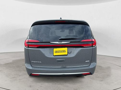 2025 Chrysler Pacifica L