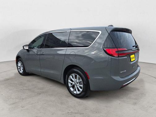 2025 Chrysler Pacifica L