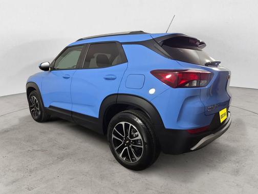 Fountain Blue 2024 Chevrolet Trailblazer LT