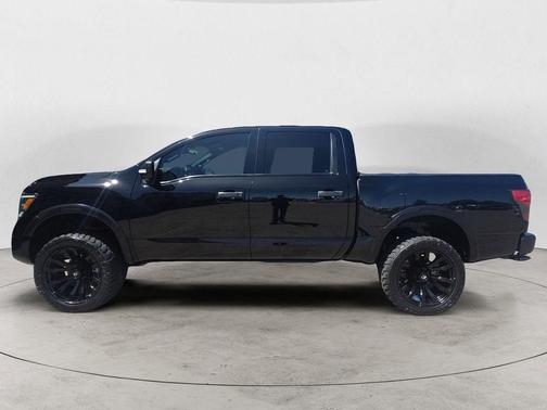 Super Black 2021 Nissan Titan PRO-4X