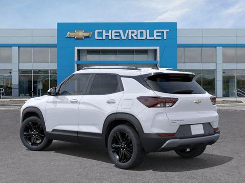 Summit White 2026 Chevrolet Trailblazer LT