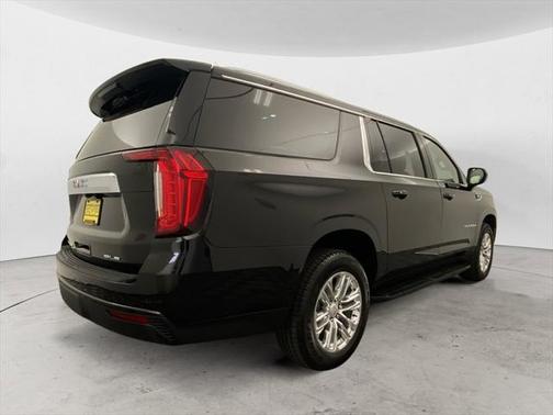 2023 GMC Yukon XL SLE