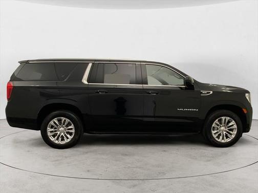 2023 GMC Yukon XL SLE